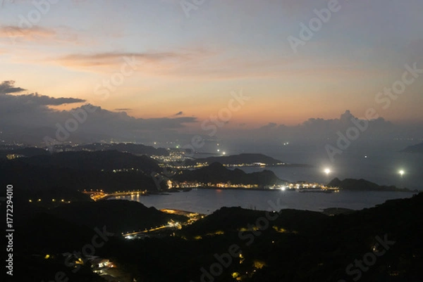 Fototapeta 九份から望む山並みと東シナ海，台湾