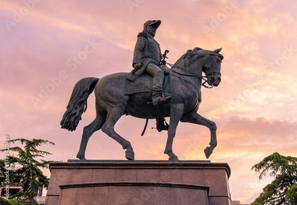 Obraz Statue of Espartero in the park (Logroño, Spain)