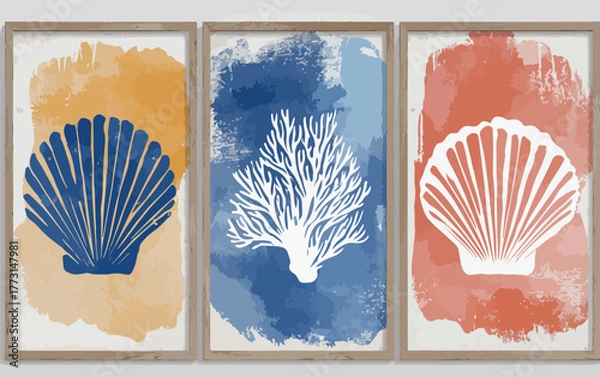 Fototapeta Um conjunto elegante de três quadros decorativos com elementos marinhos abstratos em tons aquarelados, perfeito para ambientes costeiros.