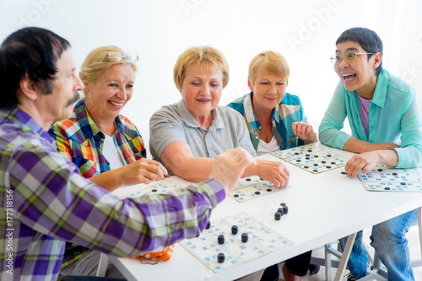 Obraz Seniors playing bingo