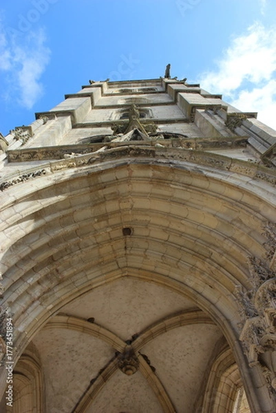 Obraz Auxonne, église Notre-Dame, tour en contreplongée