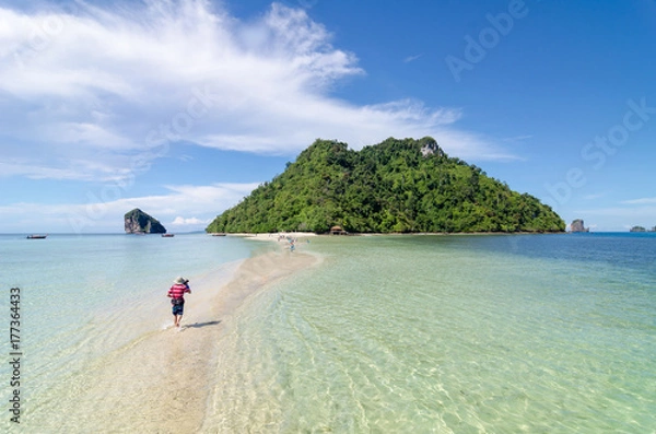 Fototapeta Beautiful sunny day at Koh Porda in Krabi, Thailand