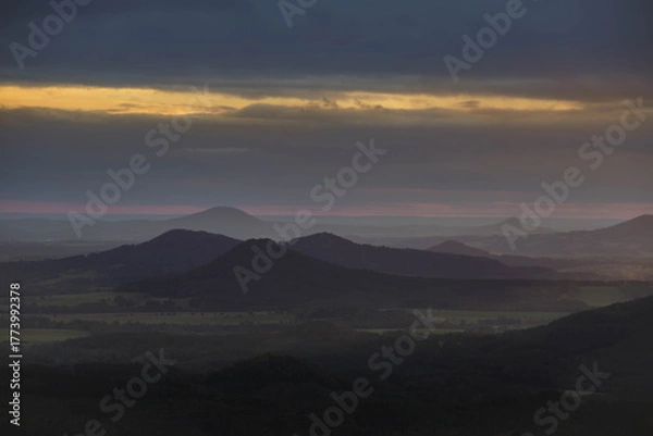 Fototapeta Lusatian mountains in dark autumn with sunrays
