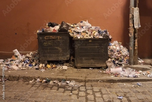 Obraz old abandoned building