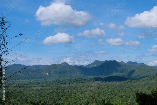Fototapeta Mountains, blue sky, clouds and sea of ​​mist at the Khao Khat Historical Centre, Thailand