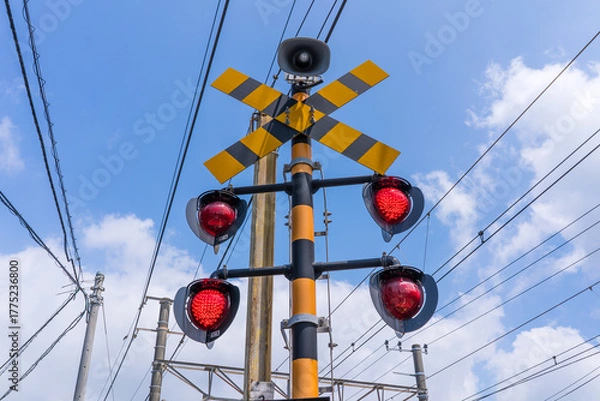 Obraz 日本の線路の踏切の信号