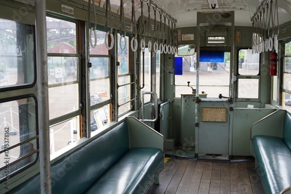 Fototapeta 路面電車車内
