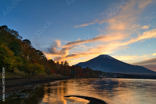 Obraz 紅葉の山中湖と富士山