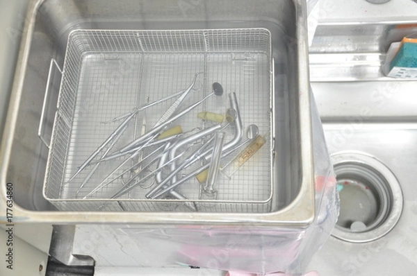 Obraz 歯科の器具消毒中