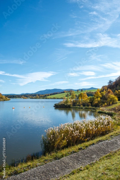 Fototapeta Der Drachensee bei Furth im Wald im Spätherbst