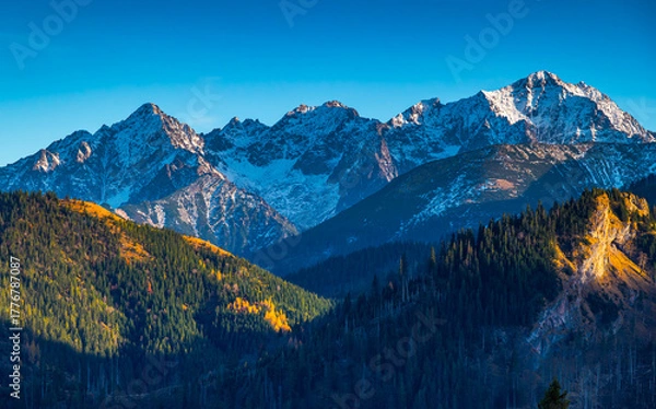 Fototapeta Widok na Lodowy Szczyt z Rusinowej Polany - jesień 2025. Tatry