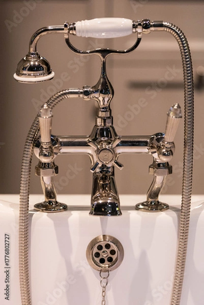 Fototapeta Wasserhahn einer Badewanne