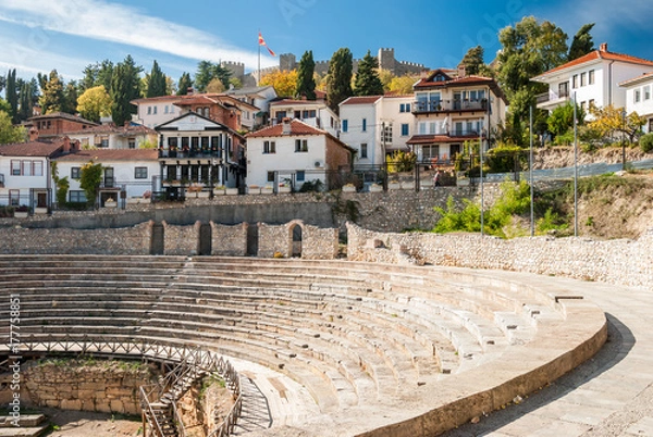 Obraz Starożytny teatr rzymski przeciwko twierdzy Samoil w Ohrid w Macedonii