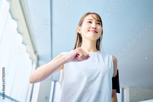 Obraz トレーニングにやる気を出す女性