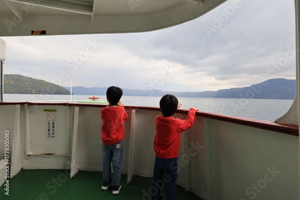 Obraz Children traveling.