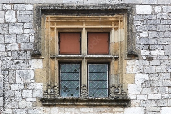 Fototapeta Facade and window in the village of Monpazier in France	