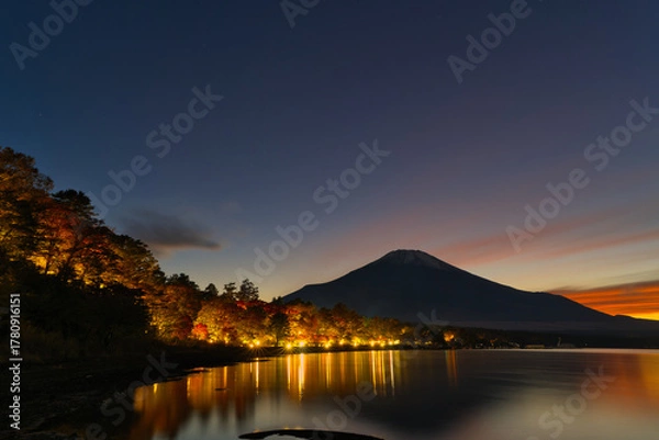 Fototapeta 紅葉の山中湖と富士山