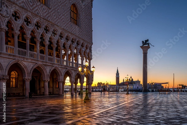 Obraz Markusplatz am Morgen