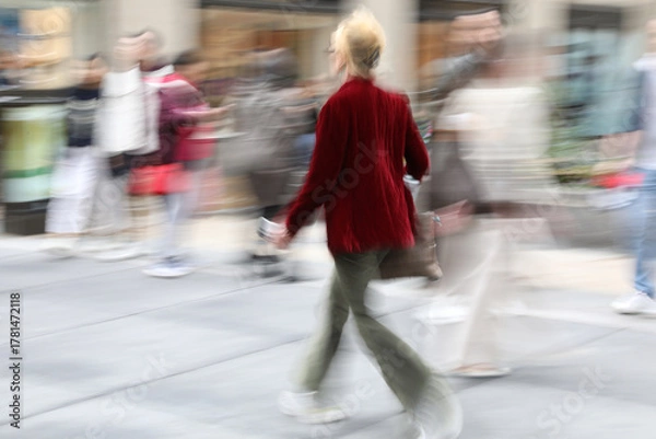 Obraz visit the shops in city