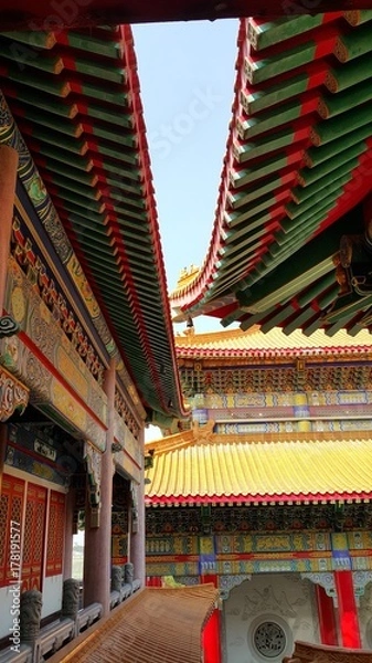 Fototapeta Chinese colorful temple.