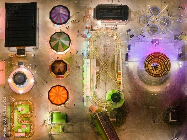 Fototapeta Night aerial view of amusement park