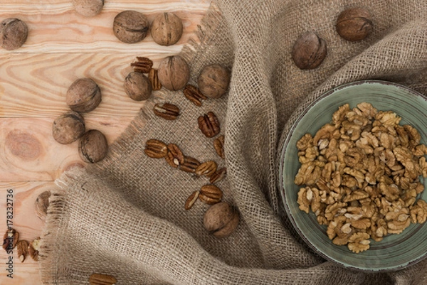 Obraz shelled walnuts in bowl