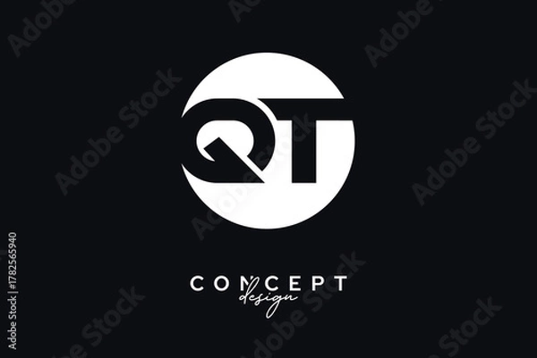 Fototapeta QT Creative Negative Space Circle Monogram Logo Design	