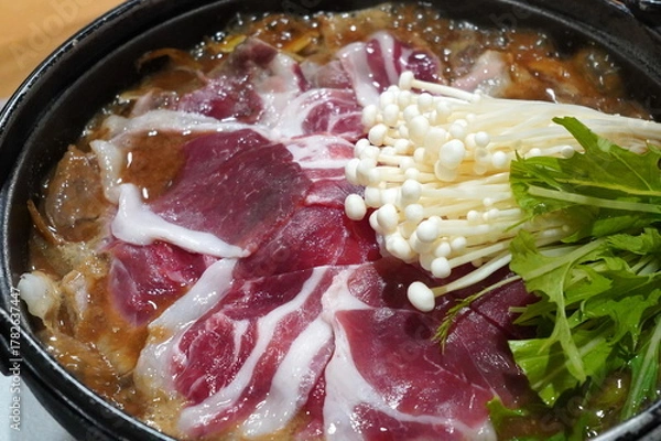 Obraz 猪肉・ぼたん鍋