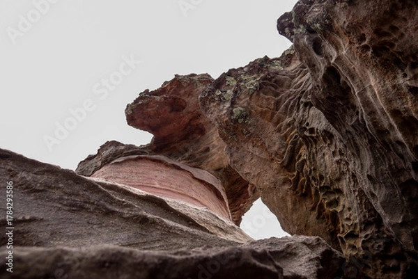 Fototapeta head of a rock