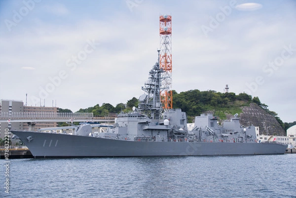 Obraz 横須賀港に停泊している船