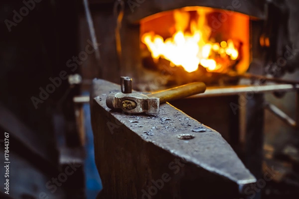 Obraz Narzędzia w kuźni