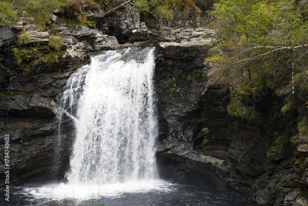 Fototapeta Falls of Falloch waterfall in Loch Lomond And Trossachs National Park, in Autumn in Stirling County on the West Highland, Scotland