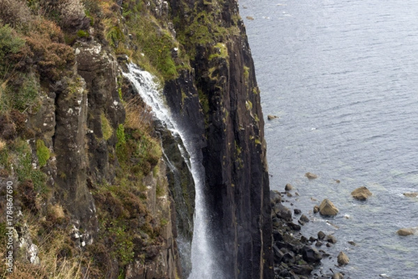 Fototapeta View of Mealt falls and Kilt Rock, Isle of Skye, Scotland