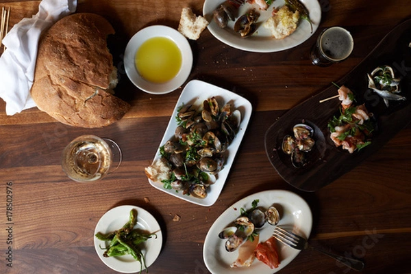 Obraz Served dinner table for family