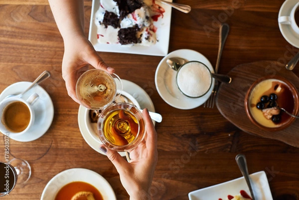 Obraz Cheers to desserts