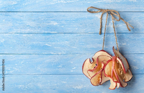 Obraz dried apple chips hanging on the wall