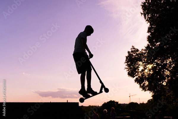 Obraz Riding into the Evening Light