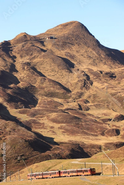 Fototapeta Lauberhorn (2472) mit Jungfraubahn vom Eigergletscher gesehen