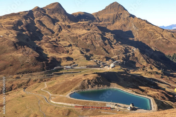 Fototapeta Panorama um die Kleine Scheidegg mit Lauberhorn, Tschuggen und Fallbodensee