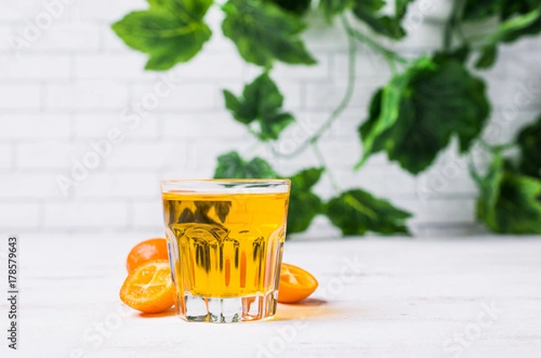 Obraz Transparent orange drink