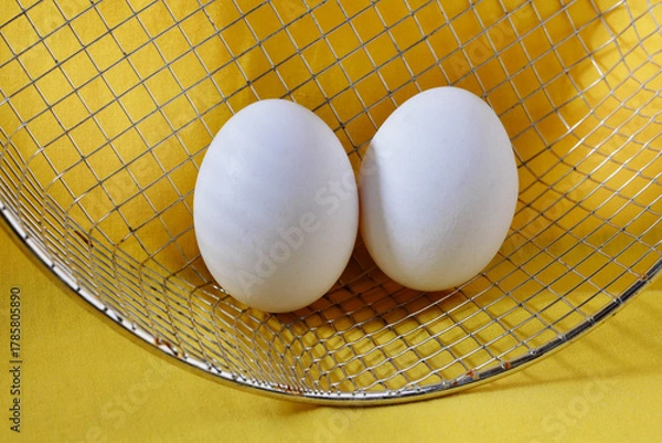 Obraz White eggs in. bowl studio shot