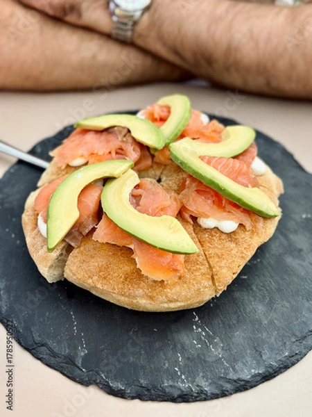 Fototapeta Fluffy Pizza with Salmon & Avocado