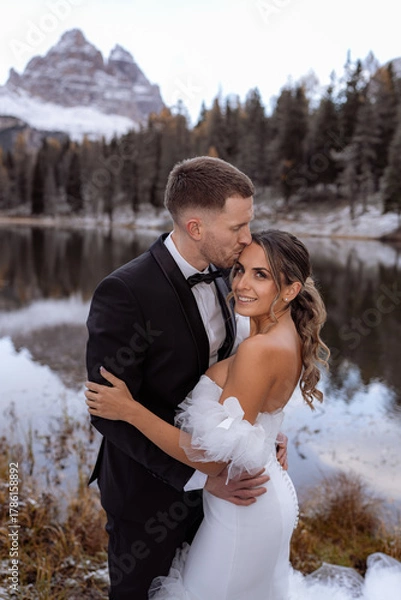 Obraz Hochzeitspaar bei den Drei Zinnen