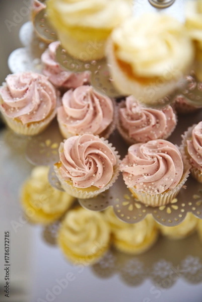 Obraz Cakes on a platter.