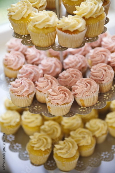 Obraz Cakes on a platter.