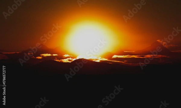 Obraz Sunset sky looking like a nuclear explosion