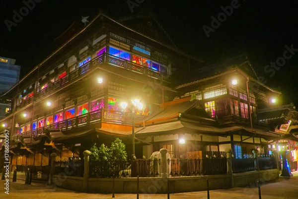 Obraz 道後温泉・夜景（愛媛県・松山市）