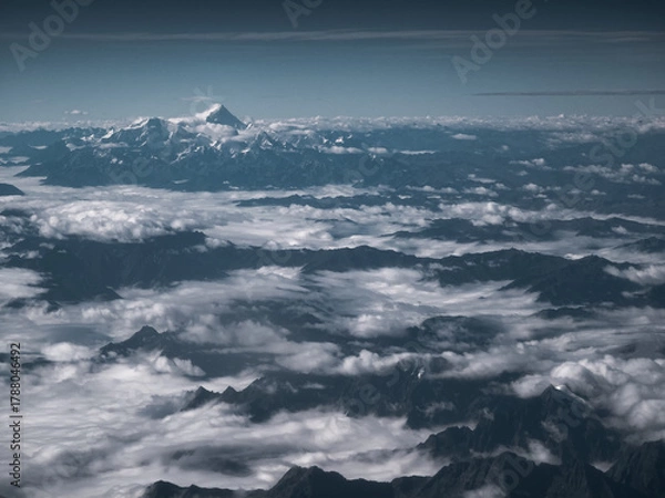 Fototapeta mountains and clouds