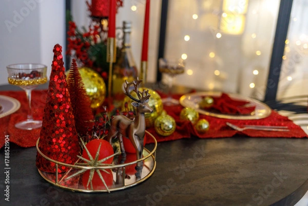 Obraz Elegant Christmas Table Setting with Red and Gold Decorations