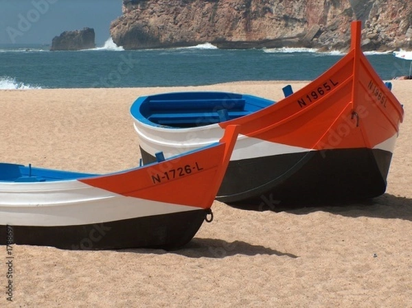 Fototapeta nazaré, fischerboote am strand